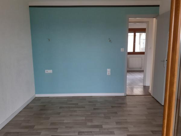 Maison de village avec véranda, garage. Montréal (11290)