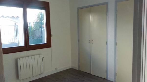 Maison de village avec véranda, garage. Montréal (11290)