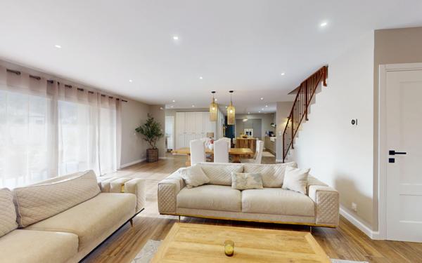 Maison à vendre    5 pièces •  Baix