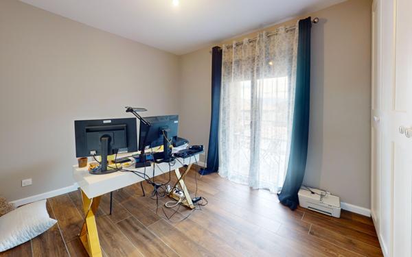 Maison à vendre    5 pièces •  Baix