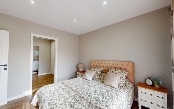 Maison à vendre    5 pièces •  Baix