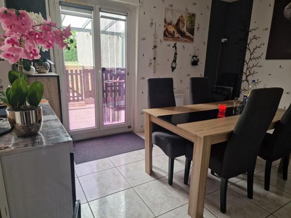 Maison à vendre 5 pièces proche CONTREXEVILLE (88) avec VERANDA, GARAGE et TERRAIN