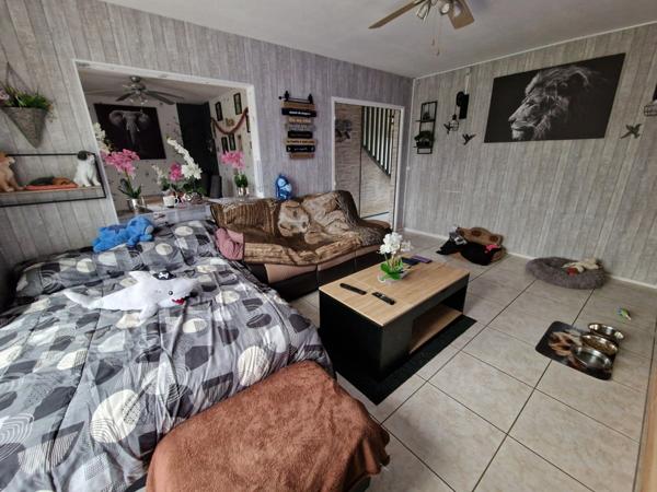 Maison à vendre 5 pièces proche CONTREXEVILLE (88) avec VERANDA, GARAGE et TERRAIN