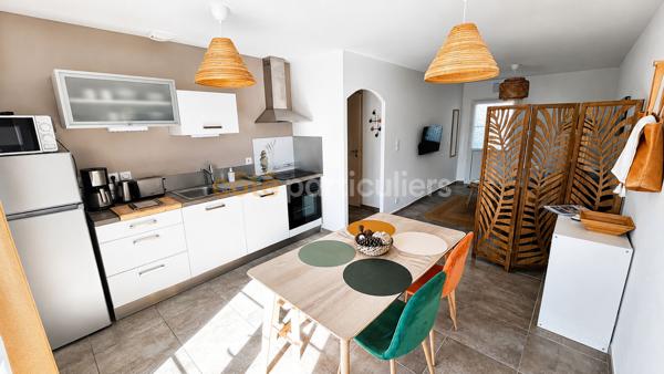 Vente
                Villa202 m² - 10 Pièces -
                    BREM SUR MER (85470)