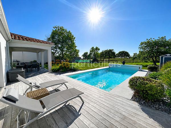 Vente
                Villa202 m² - 10 Pièces -
                    BREM SUR MER (85470)
