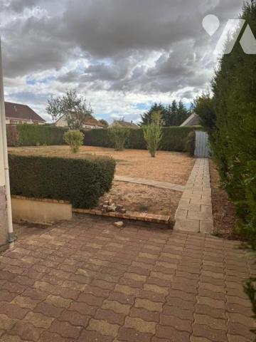 Maison individuelle plain-pied,  élevée sur sous-sol total