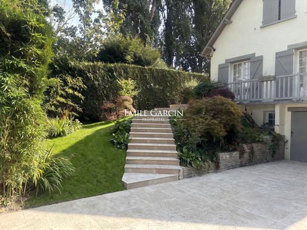 Deauville -A vendre -Maison récente -Jardin -terrasse-Piscine -Parking