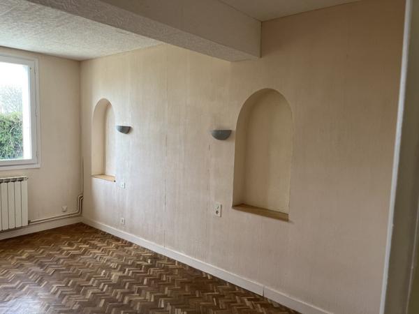 Maison à vendre |  Saint-Léger-de-la-Martinière |  5 pièces | 147 m²