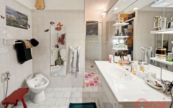 Maison à vendre    4 pièces •  Vias