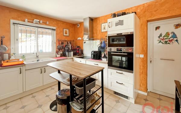 Maison à vendre    4 pièces •  Vias