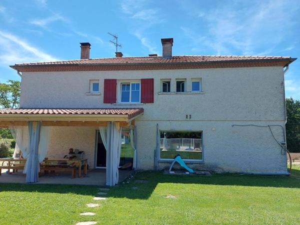 LE PASSAGE D'AGEN : MAISON  219 m² - 11 pièces - 8 chambres -Piscine- SPA- Jardin