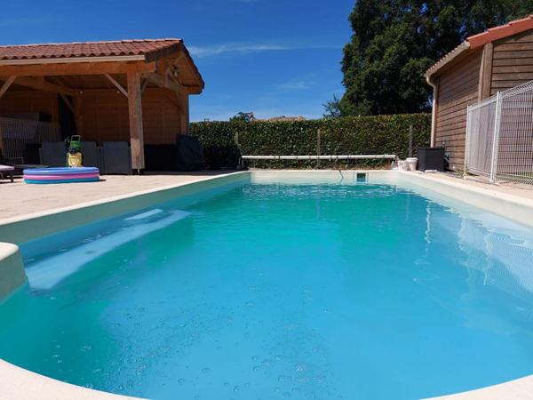 LE PASSAGE D'AGEN : MAISON  219 m² - 11 pièces - 8 chambres -Piscine- SPA- Jardin