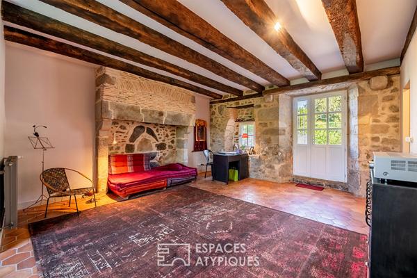 Gentilhommière du XVe siècle au coeur d’un hameau en Périgord Vert