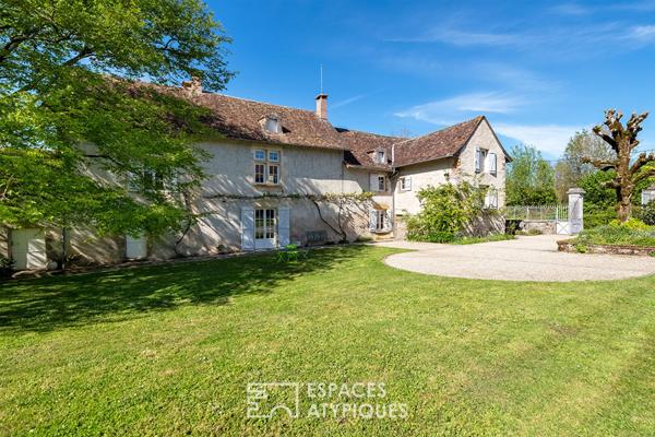 Gentilhommière du XVe siècle au coeur d’un hameau en Périgord Vert