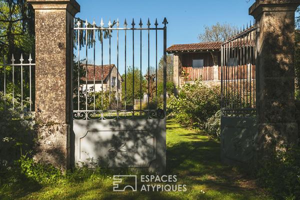 Gentilhommière du XVe siècle au coeur d’un hameau en Périgord Vert