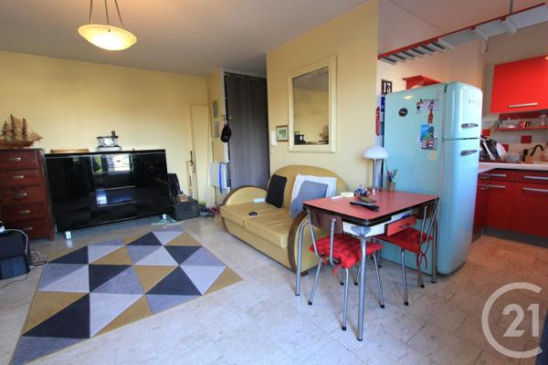 Appartement F2 à vendre  2 pièces - 42,65 m2 STE GENEVIEVE DES BOIS - 91