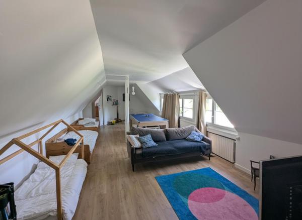 Longère d'environ 185m2 rénovée avec goût sur parcelle de 1068m2