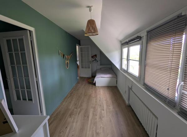 Longère d'environ 185m2 rénovée avec goût sur parcelle de 1068m2