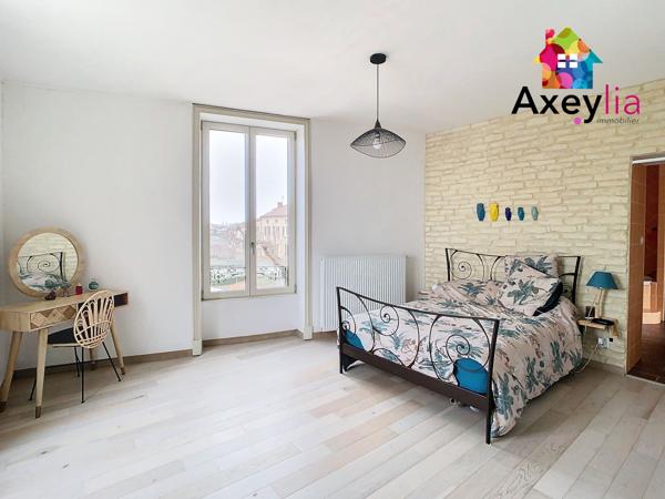 Mably (42300) A VENDRE- A 10 MINUTES DE MABLY- MAISON AVEC PISCINE SUR TERRAIN DE 734 M2 ENVIRON