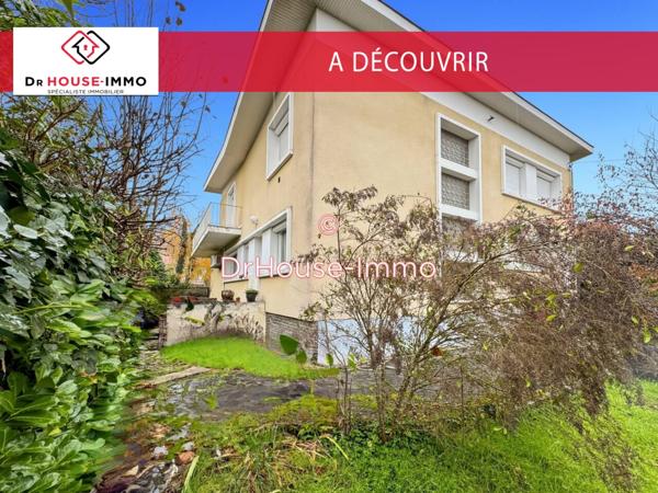 Maison à vendre 10 pièces de 240 m²