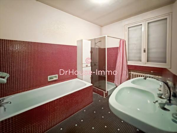 Maison à vendre 10 pièces de 240 m²