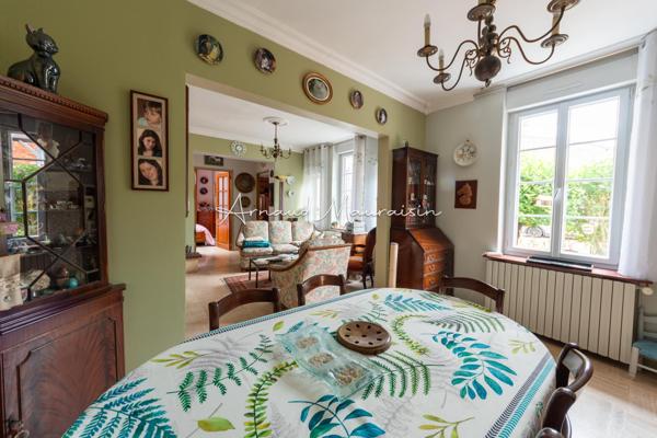 Petite maison en plein centre ville au calme !