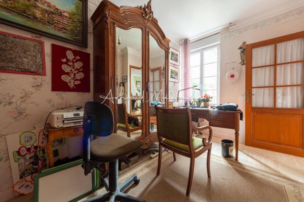 Petite maison en plein centre ville au calme !