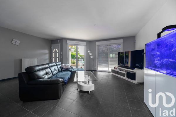 Maison 5 pièces de 100 m² à Puy-Guillaume (63290)