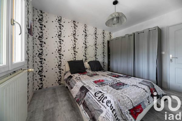 Maison 5 pièces de 100 m² à Puy-Guillaume (63290)