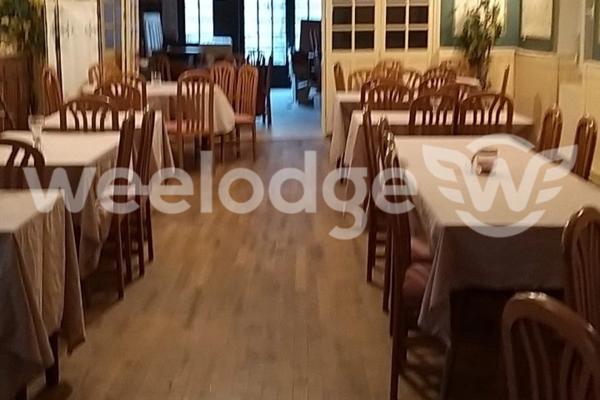 Local commercial à vendre de 600 m² à Saint-Gaultier