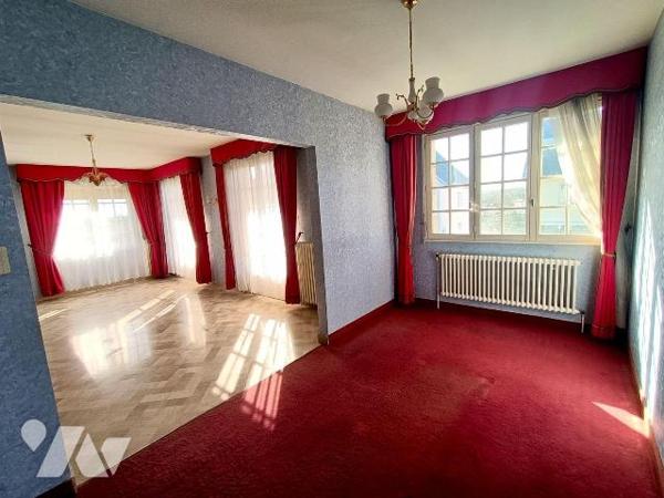 NOUVEAUTE - SEULEMENT CHEZ TRENTE CINQ NOTAIRES - en plein coeur du centre historique de Bruz -...