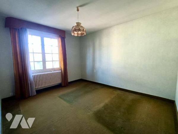 NOUVEAUTE - SEULEMENT CHEZ TRENTE CINQ NOTAIRES - en plein coeur du centre historique de Bruz -...