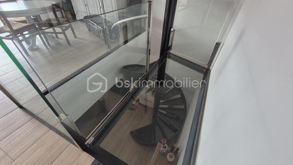 Maison d architecte de 261 m²