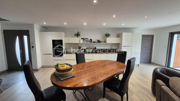 Maison d architecte de 261 m²