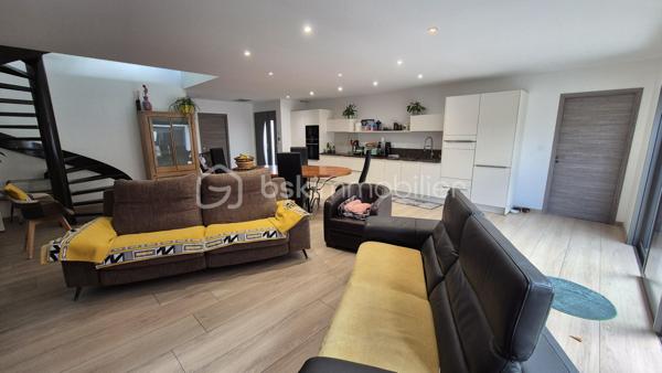 Maison d architecte de 261 m²