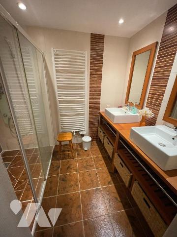 Maison rond point de vannes