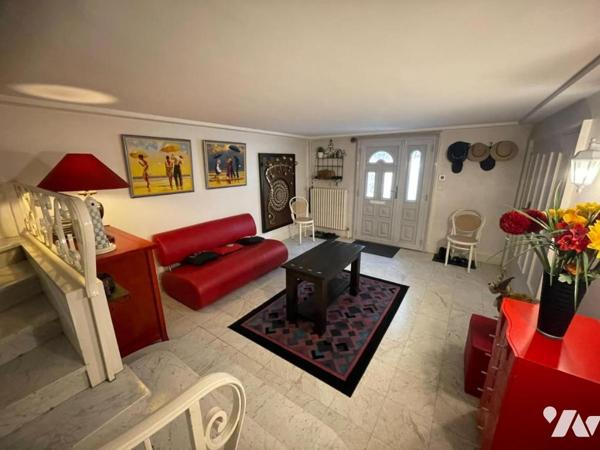 Maison rond point de vannes