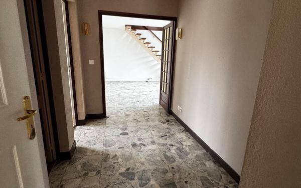 Appartement à louer    5 pièces •  Villemomble