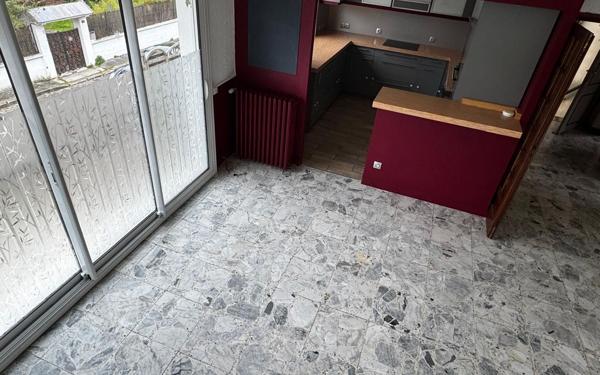 Appartement à louer    5 pièces •  Villemomble