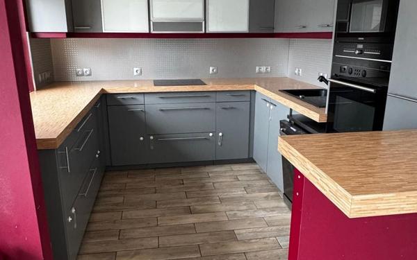 Appartement à louer    5 pièces •  Villemomble