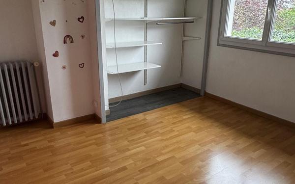 Appartement à louer    5 pièces •  Villemomble