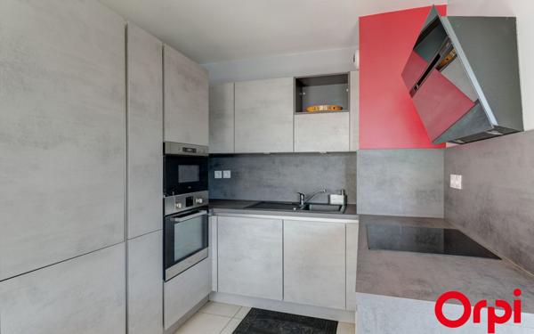 Appartement à vendre    2 pièces • 43,57 m2 Vénissieux