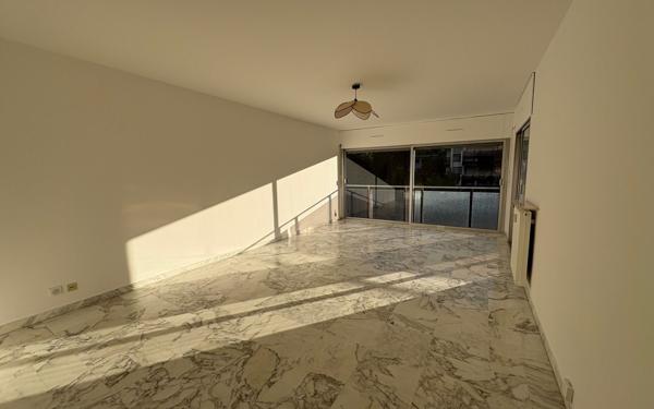 Appartement à louer    3 pièces •  Nice