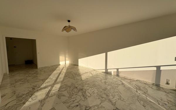 Appartement à louer    3 pièces •  Nice