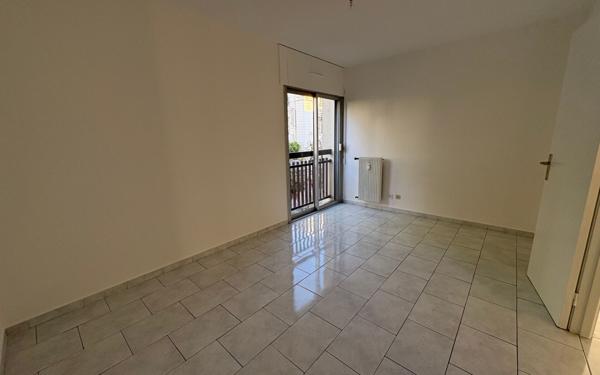 Appartement à louer    3 pièces •  Nice