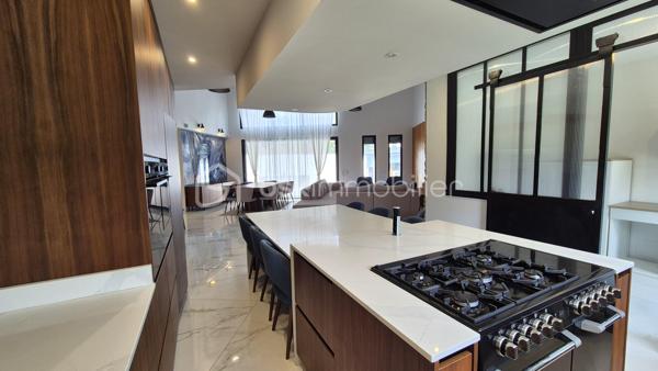 Maison contemporaine de 216 m²
