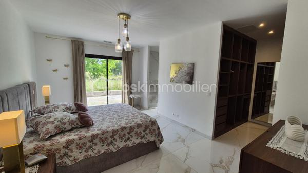 Maison contemporaine de 216 m²