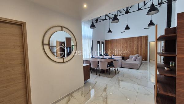 Maison contemporaine de 216 m²