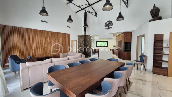 Maison contemporaine de 216 m²