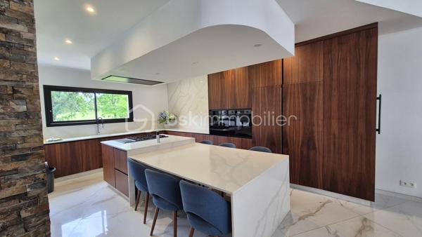 Maison contemporaine de 216 m²